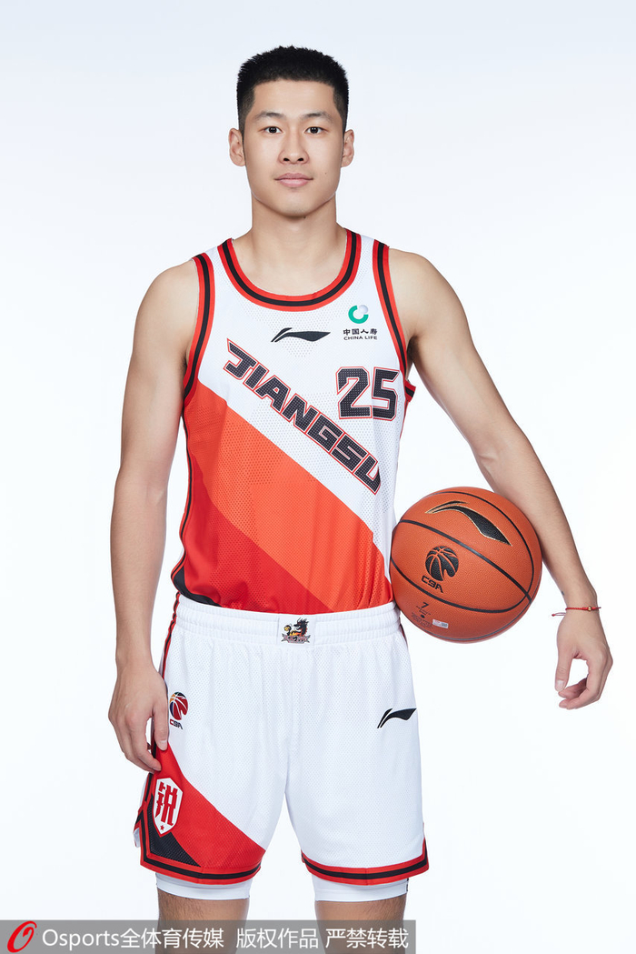 开云体育app-赛前迈阿密热火调整名单以备CBA季后赛；防线松动环节打磨；压力陡增；心理建设被强调的简单介绍