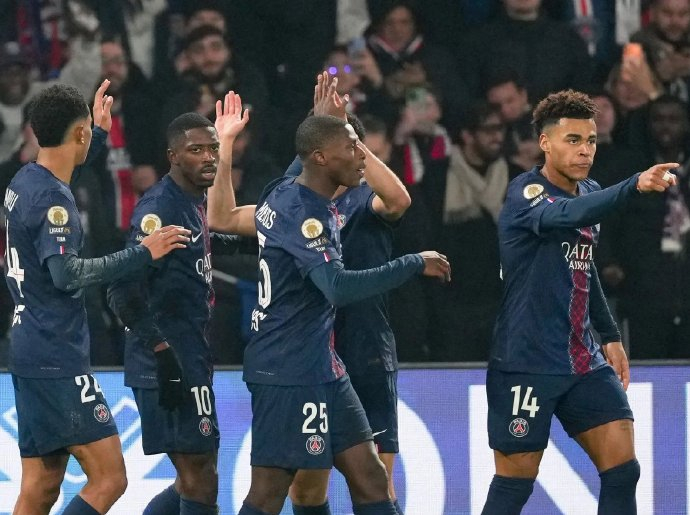 开云体育入口-转折点巴黎圣日耳曼强势反弹，法甲窗口期攻防权衡，媒体盛赞，纪律约束更严格的简单介绍